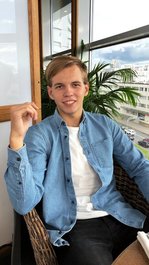 Александр Иванов 