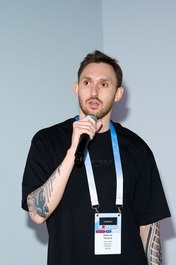Никита Иванов  Никита Иванов
